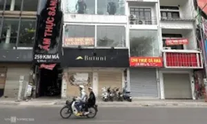 'Mặt bằng nhà phố ế ẩm vì mua sắm online' 'Mặt bằng nhà phố ế ẩm vì mua sắm online'