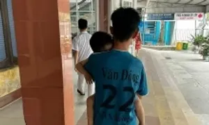 Nhân viên y tế vụ 'nộp đủ tiền mới cấp cứu' bị đình chỉ công tác