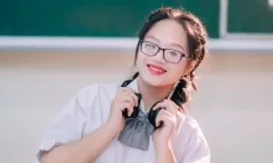 Cô gái cận 15 diop giành học bổng toàn phần đại học
