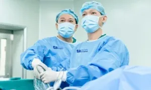 Người phụ nữ nam hóa do u tuyến thượng thận