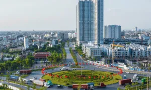 Bắn pháo hoa chào mừng lập đơn vị hành chính mới