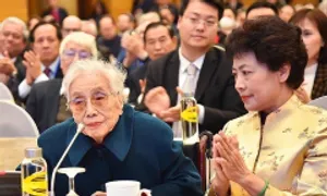 Đề nghị tặng danh hiệu Anh hùng Lao động cho bà Nguyễn Thị Bình Đề nghị tặng danh hiệu Anh hùng Lao động cho bà Nguyễn Thị Bình