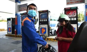 Giá xăng, dầu cùng tăng Giá xăng, dầu cùng tăng