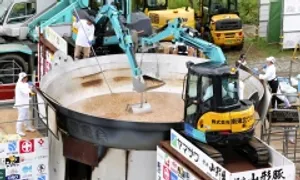 Dùng máy xúc khuấy nồi canh khoai sọ khổng lồ