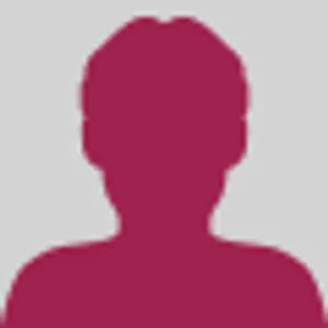 Dùng biển cầm tay xin đường để giúp người đi bộ tránh dòng xe lao vun vút Dùng biển cầm tay xin đường để giúp người đi bộ tránh dòng xe lao vun vút