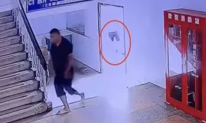 Bị vu oan 'tông xe bỏ chạy' vì giúp ông lão bị ngã Bị vu oan 'tông xe bỏ chạy' vì giúp ông lão bị ngã