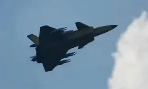 Tiêm kích J-20 Trung Quốc tiếp tục phô diễn chế độ 'Quái thú' Tiêm kích J-20 Trung Quốc tiếp tục phô diễn chế độ 'Quái thú'