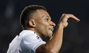 Mbappe lập hat-trick ở Champions League Mbappe lập hat-trick ở Champions League