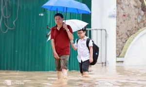 Loạt tỉnh cho nghỉ học vì mưa lớn sau bão Loạt tỉnh cho nghỉ học vì mưa lớn sau bão