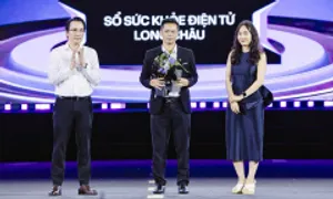 Sổ sức khỏe điện tử Long Châu thắng giải Better Choice Awards 2025 Sổ sức khỏe điện tử Long Châu thắng giải Better Choice Awards 2025