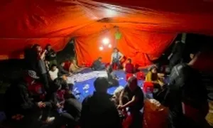 15 người đánh bạc trong rừng cao su bị bắt giữ 15 người đánh bạc trong rừng cao su bị bắt giữ