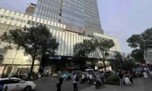 Cháy dưới hầm trung tâm thương mại Takashimaya Cháy dưới hầm trung tâm thương mại Takashimaya