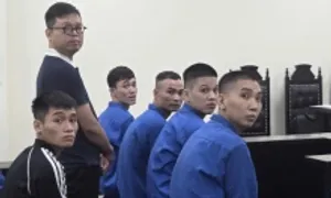 Bị rút trộm một tỷ đồng trong tài khoản, thanh niên 'dùng nắm đấm' đi đòi Bị rút trộm một tỷ đồng trong tài khoản, thanh niên 'dùng nắm đấm' đi đòi