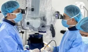 Thoát vị đĩa đệm chèn ép tủy cổ gây yếu liệt tay chân Thoát vị đĩa đệm chèn ép tủy cổ gây yếu liệt tay chân