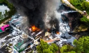 Cháy lớn tại bãi xe ngoại ô Đà Nẵng